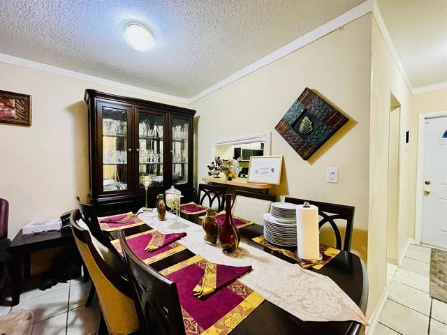 5051 W Oakland Park Boulevard W Unit E212, Lauderdale Lakes, FL 33313