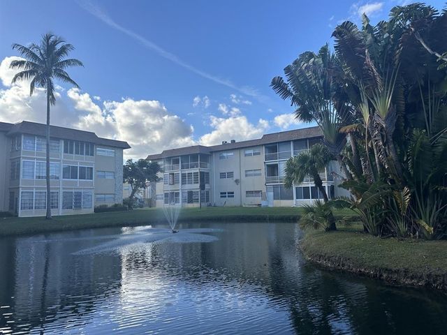 5051 W Oakland Park Boulevard W Unit E212, Lauderdale Lakes, FL 33313