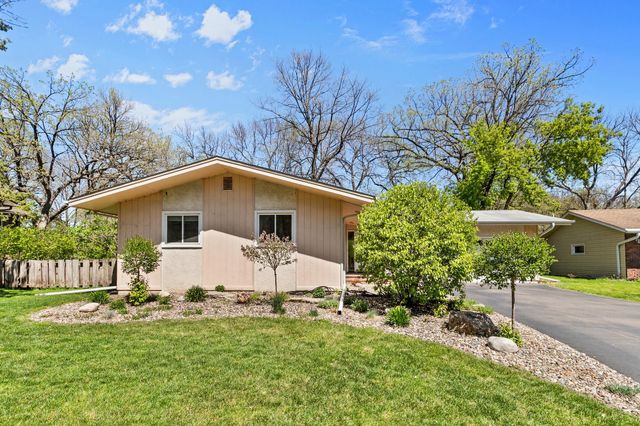 2119 Violet Lane, New Brighton, MN 55112