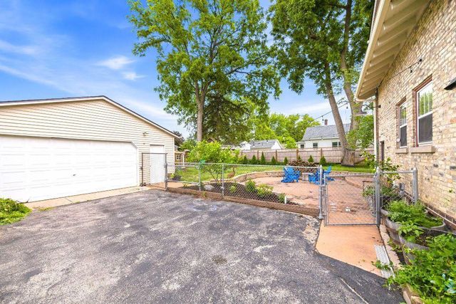 606 Doty Street, Edgerton, WI 53534