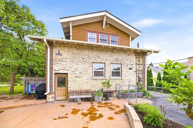 606 Doty Street, Edgerton, WI 53534