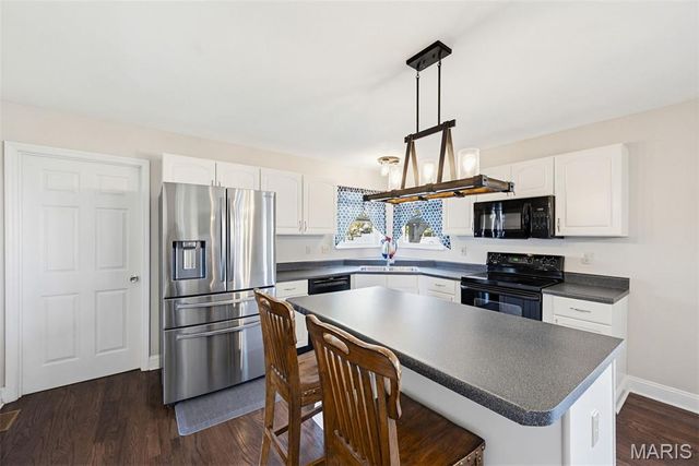 1437 Sunview Drive, O'fallon, MO 63366