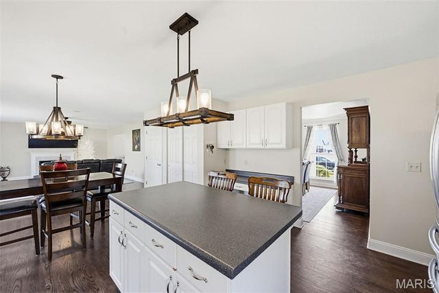 1437 Sunview Drive, O'fallon, MO 63366