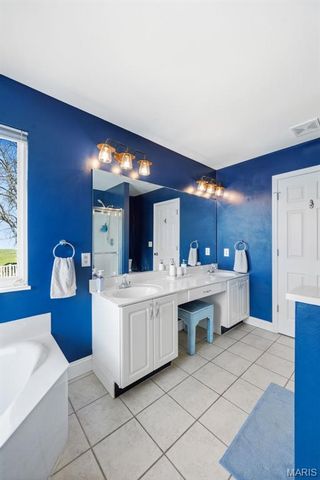 1437 Sunview Drive, O'fallon, MO 63366