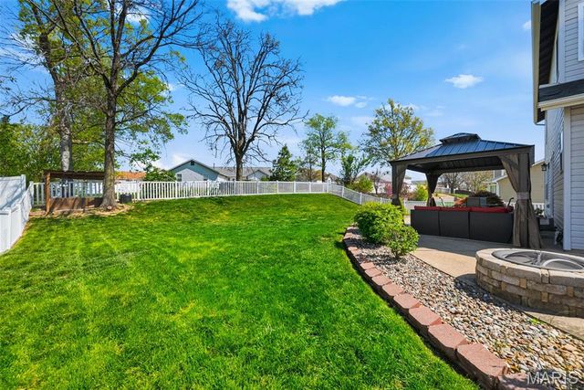 1437 Sunview Drive, O'fallon, MO 63366