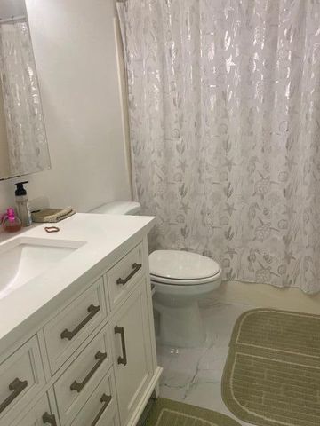 105 Lake Irene Drive, West Palm Beach, FL 33411