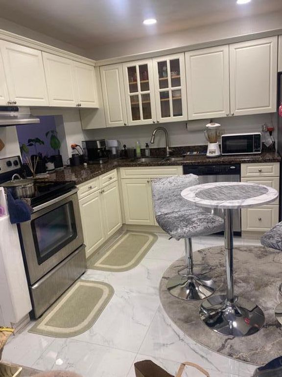 105 Lake Irene Drive, West Palm Beach, FL 33411