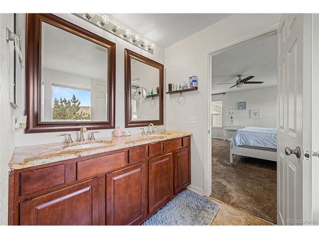 1321 Biloxi Ct, Aurora, CO 80018