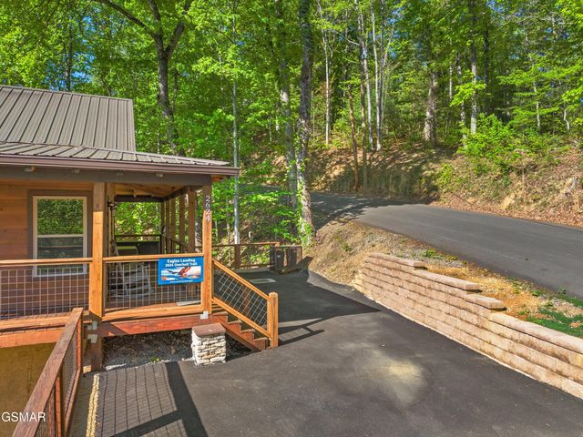 2624 Overholt Trail, Sevierville, TN 37862