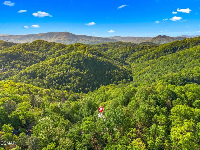 2624 Overholt Trail, Sevierville, TN 37862