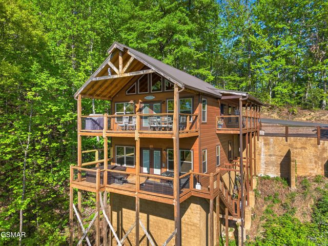 2624 Overholt Trail, Sevierville, TN 37862