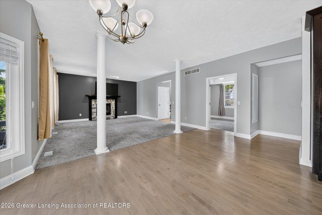 2456 Houghton Hollow Drive, Lansing, MI 48911