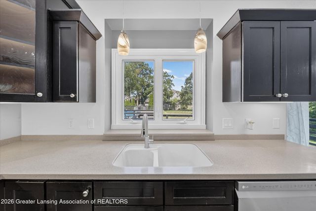 2456 Houghton Hollow Drive, Lansing, MI 48911