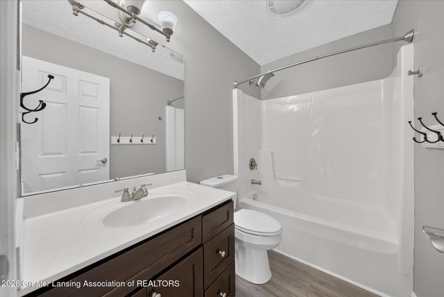 2456 Houghton Hollow Drive, Lansing, MI 48911