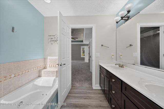 2456 Houghton Hollow Drive, Lansing, MI 48911