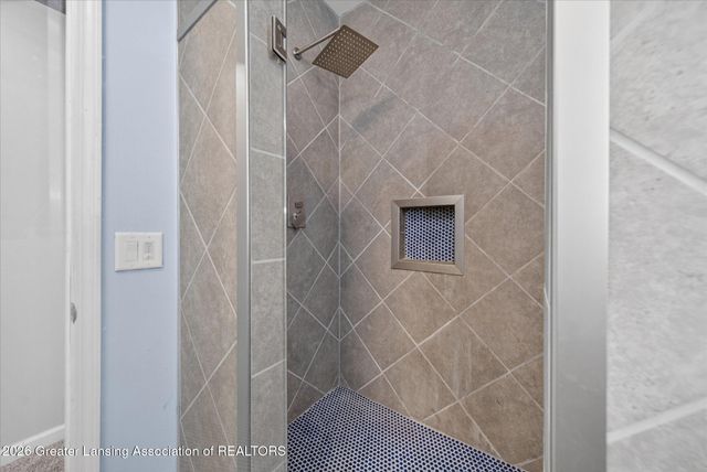 2456 Houghton Hollow Drive, Lansing, MI 48911