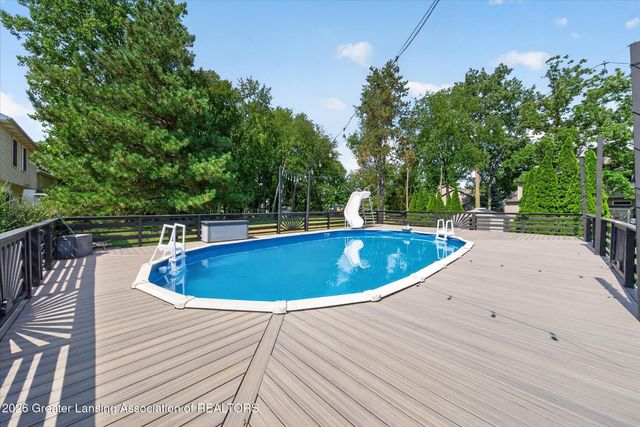 2456 Houghton Hollow Drive, Lansing, MI 48911