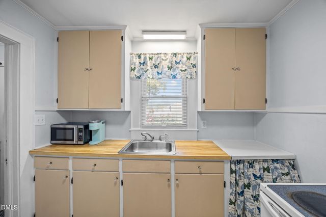 128 E Moore Street, Graham, NC 27253