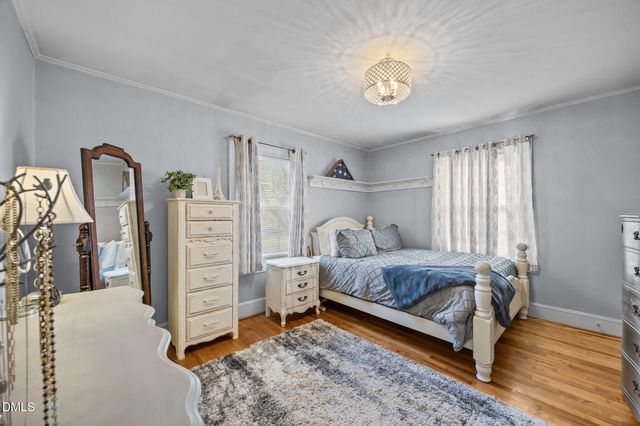 128 E Moore Street, Graham, NC 27253