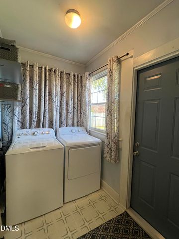 128 E Moore Street, Graham, NC 27253