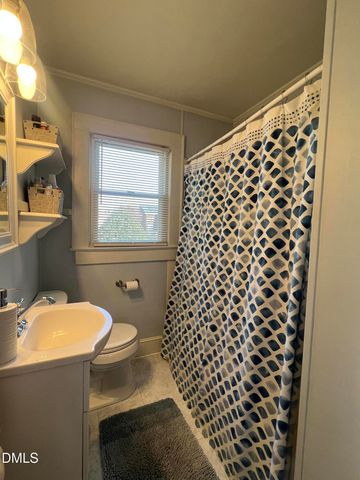 128 E Moore Street, Graham, NC 27253