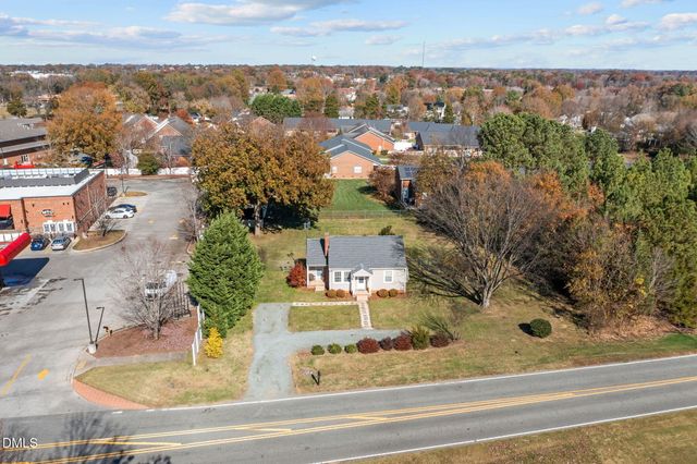 128 E Moore Street, Graham, NC 27253