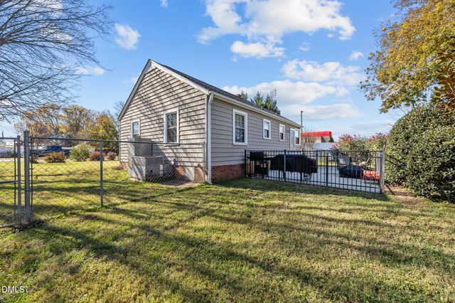 128 E Moore Street, Graham, NC 27253