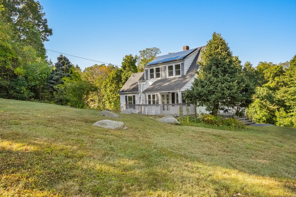 33 Spruce Mountain Road, Danbury, CT 06810