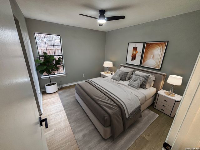 132 University, San Antonio, TX 78201