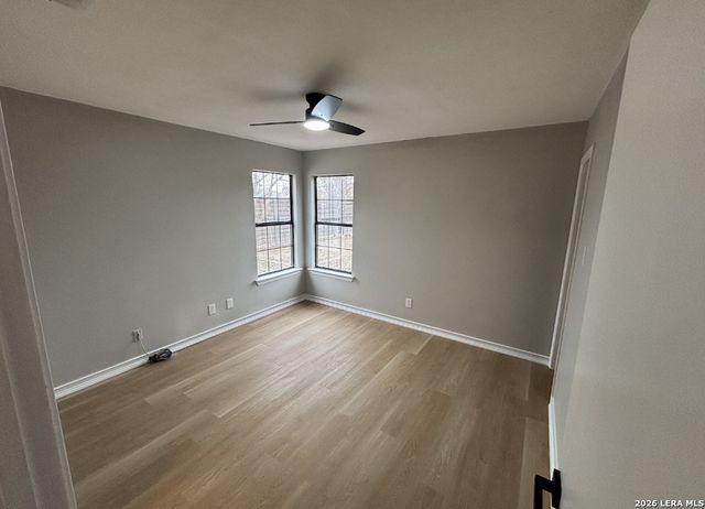 132 University, San Antonio, TX 78201