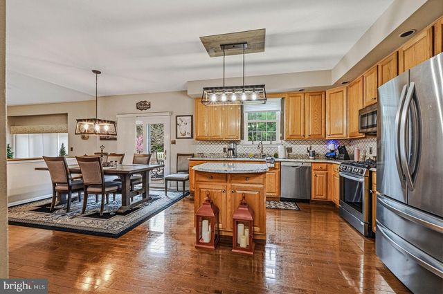 62 HILLARY CIR, New Castle, DE 19720