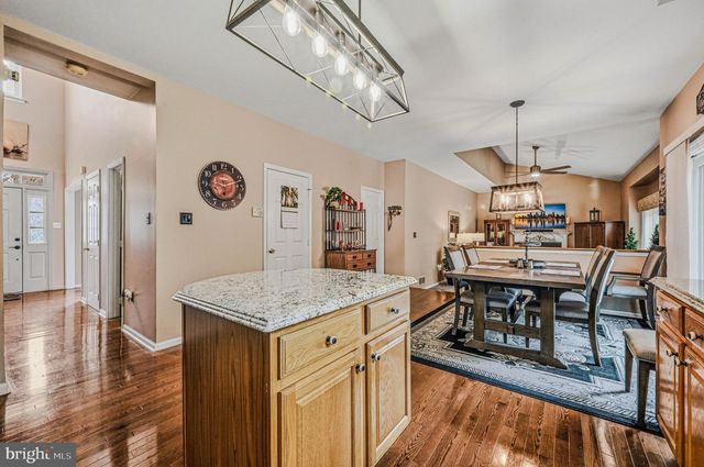 62 HILLARY CIR, New Castle, DE 19720