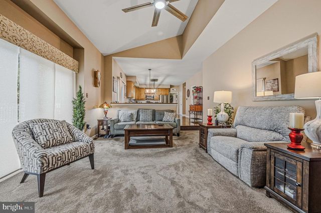 62 HILLARY CIR, New Castle, DE 19720