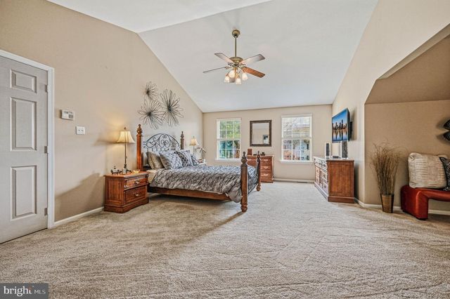 62 HILLARY CIR, New Castle, DE 19720