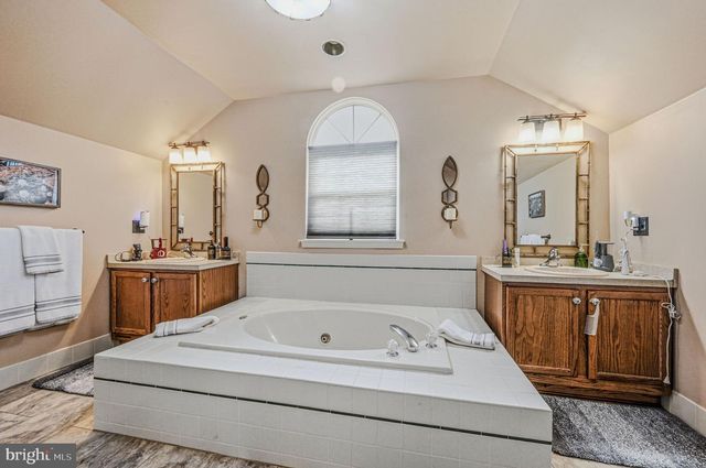 62 HILLARY CIR, New Castle, DE 19720
