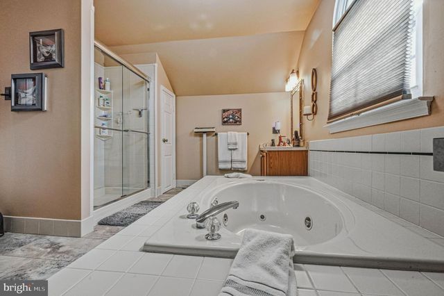 62 HILLARY CIR, New Castle, DE 19720
