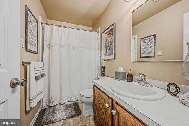 62 HILLARY CIR, New Castle, DE 19720