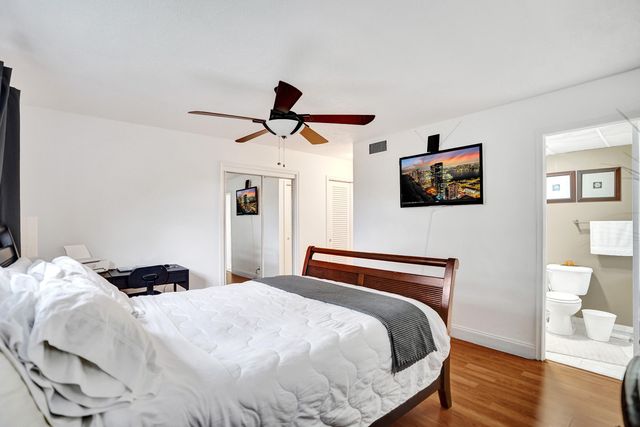 218 NE 12th Avenue 401, Hallandale Beach, FL 33009