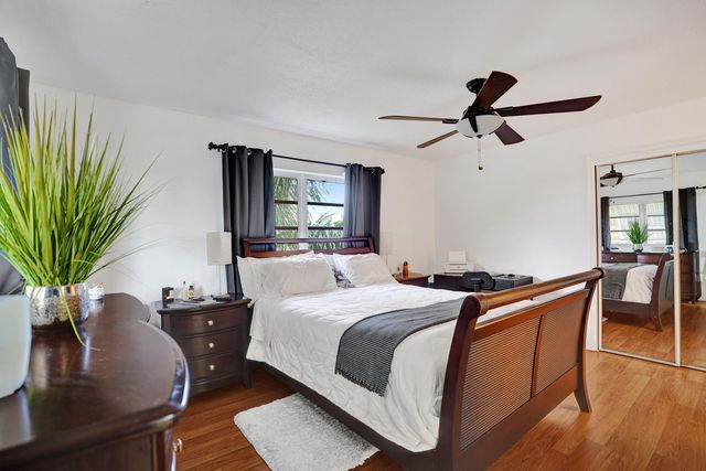 218 NE 12th Avenue 401, Hallandale Beach, FL 33009