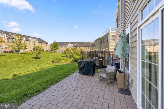 16728 RIVER VIEW CIR, Bristol, PA 19007