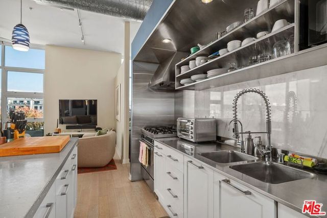 4080 Glencoe Avenue 420, Marina Del Rey, CA 90292