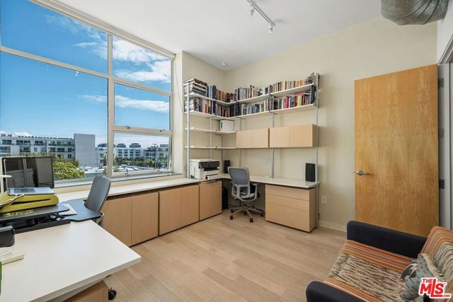 4080 Glencoe Avenue 420, Marina Del Rey, CA 90292