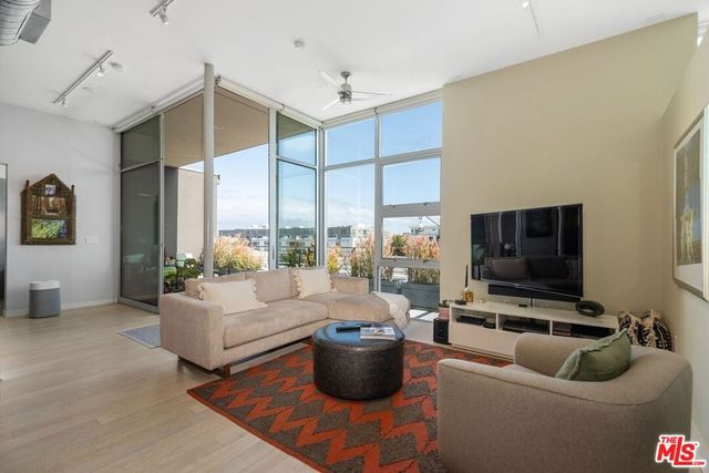 4080 Glencoe Avenue 420, Marina Del Rey, CA 90292