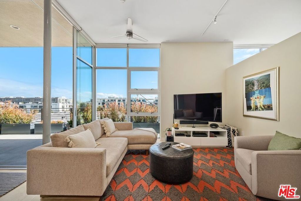 4080 Glencoe Avenue 420, Marina Del Rey, CA 90292