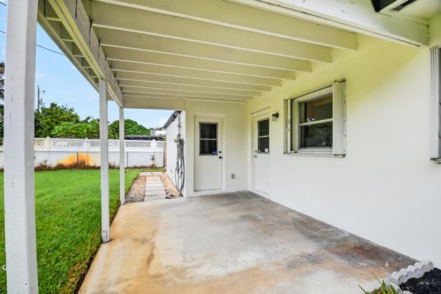 129 GREENBRIER Drive, Palm Springs, FL 33461