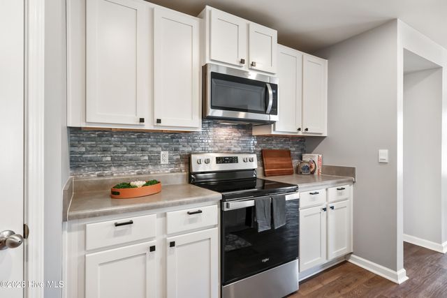 1751 Fox Trace Circle, Leland, NC 28451