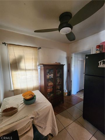 712 S Vicentia, Corona, CA 92882