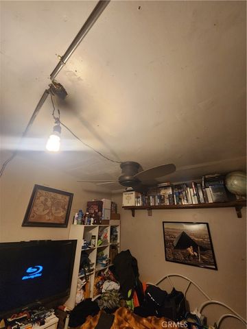 712 S Vicentia, Corona, CA 92882