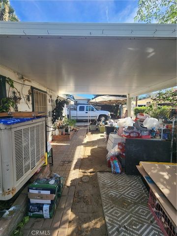 712 S Vicentia, Corona, CA 92882