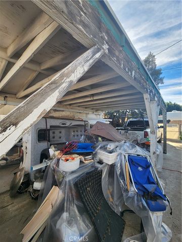 712 S Vicentia, Corona, CA 92882